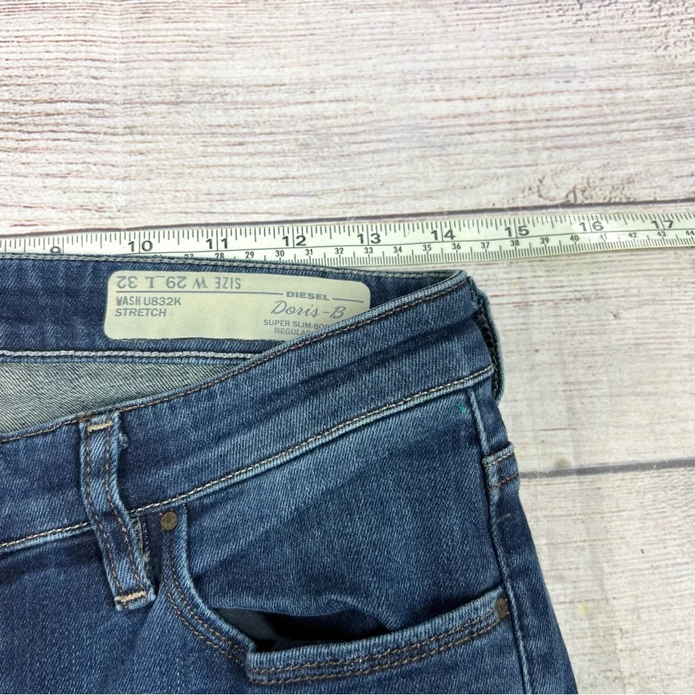 Diesel Women’s Doris-B Super Slim Bootcut Medium Wash Denim Jeans Size 29